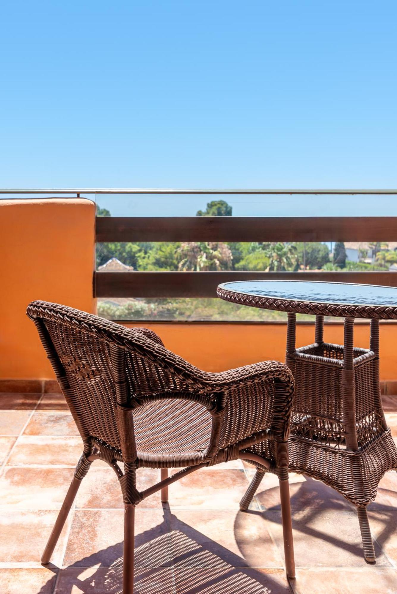 Globales Paraiso Beach Estepona Buitenkant foto